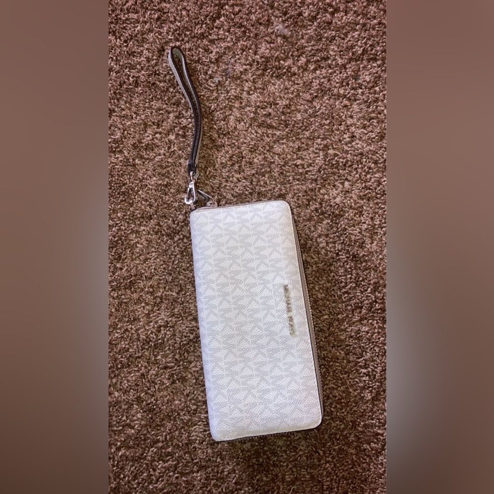 Michael Kors Wristlet